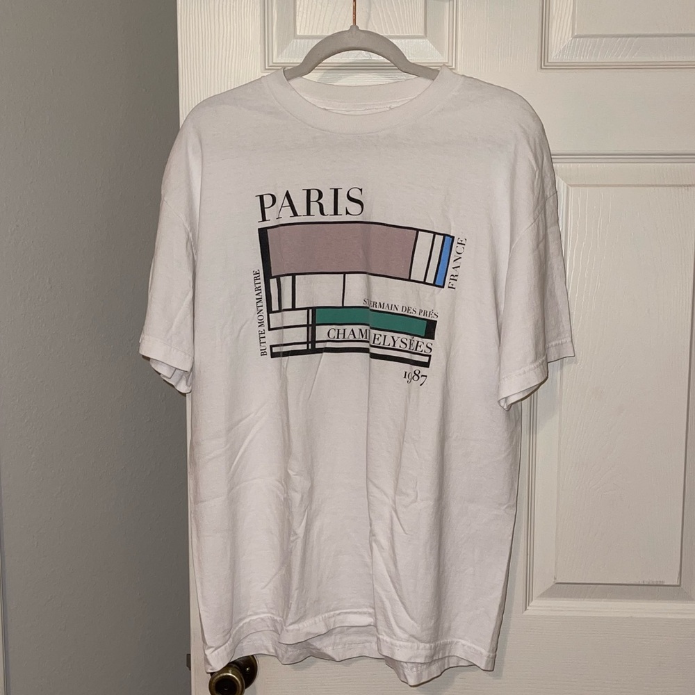 Brandy Melville J Galt tshirt one size Paris 1987